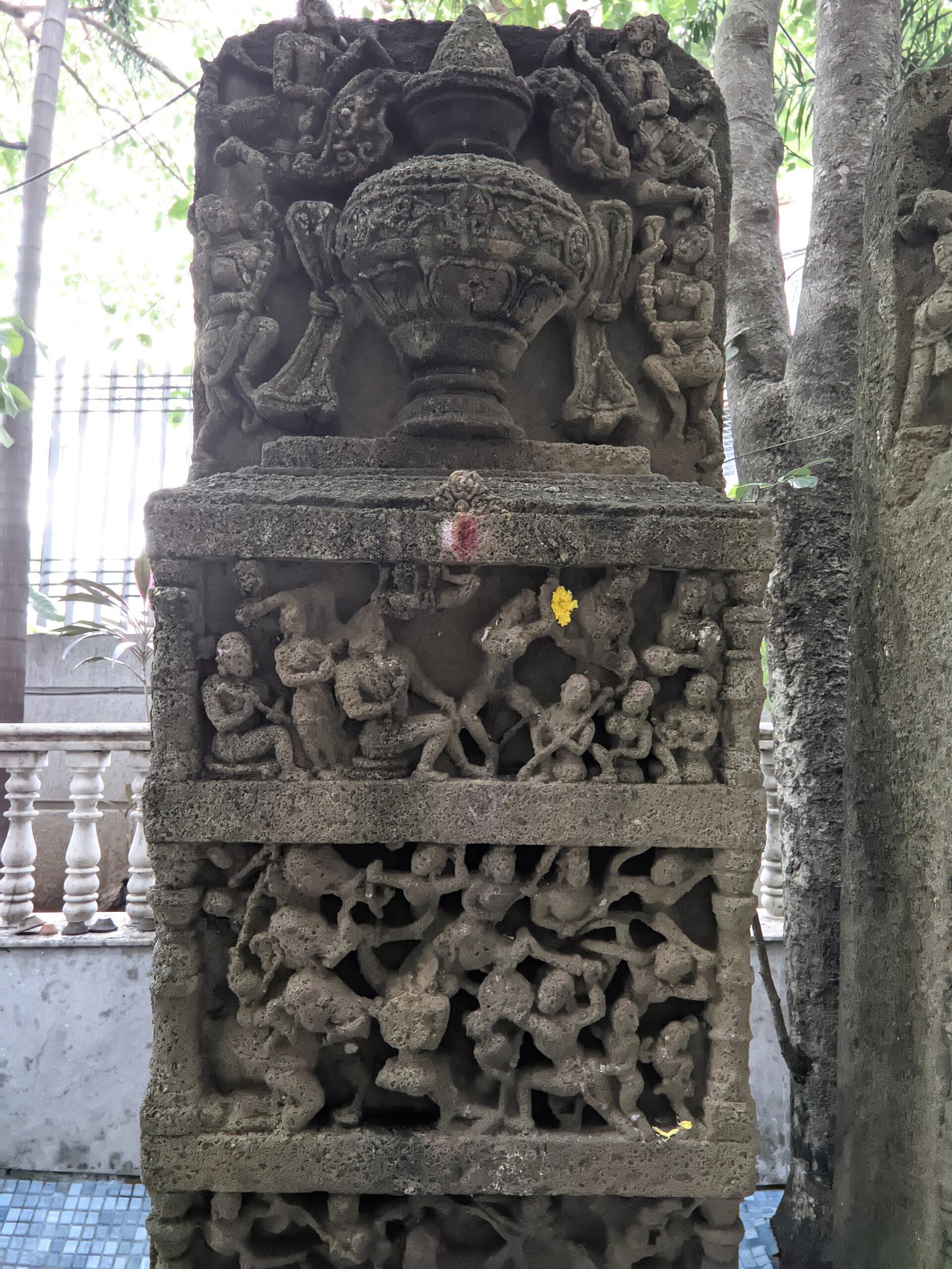 Eksar hero stones