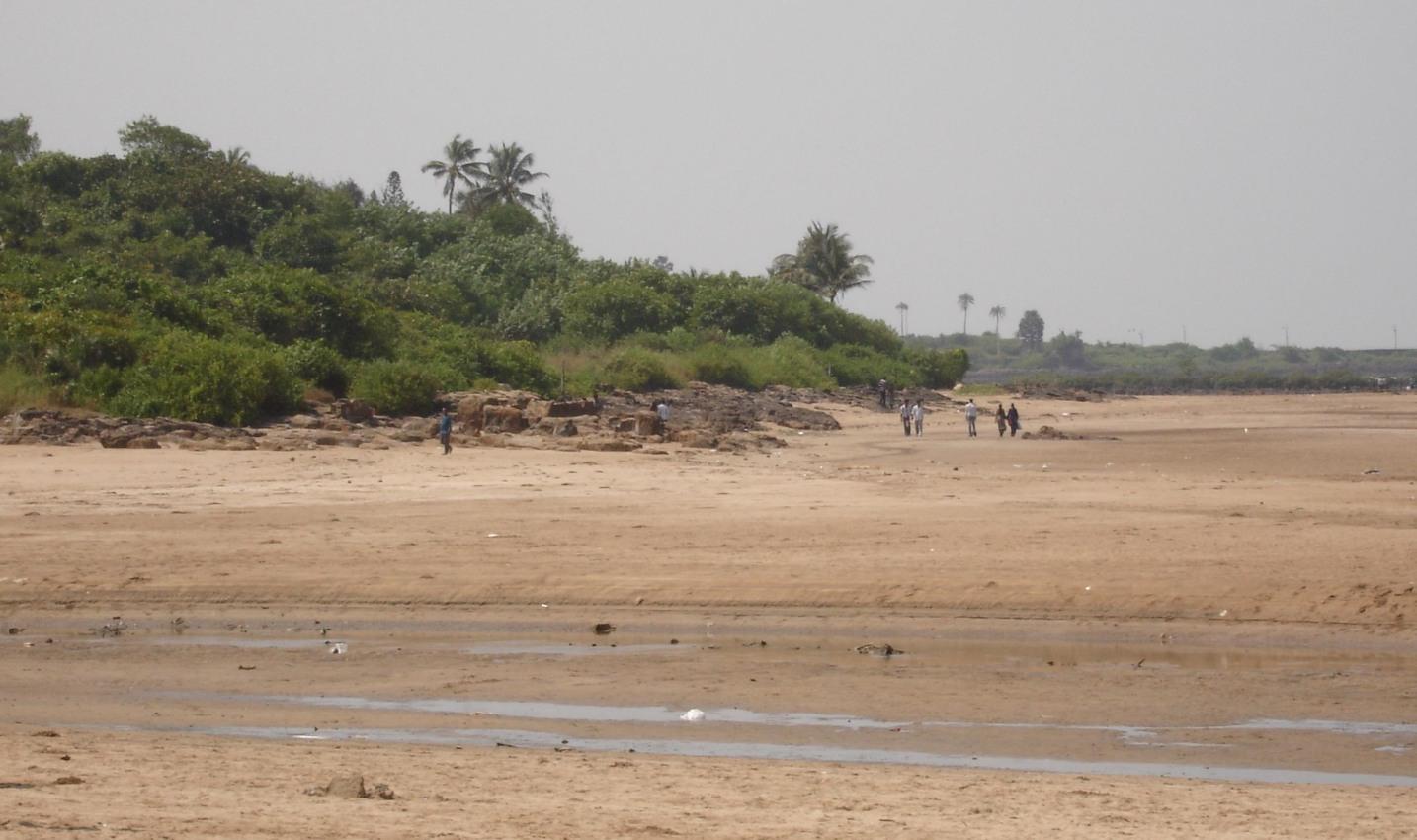 Mumbai.in Malad Aksa Beach panoramio