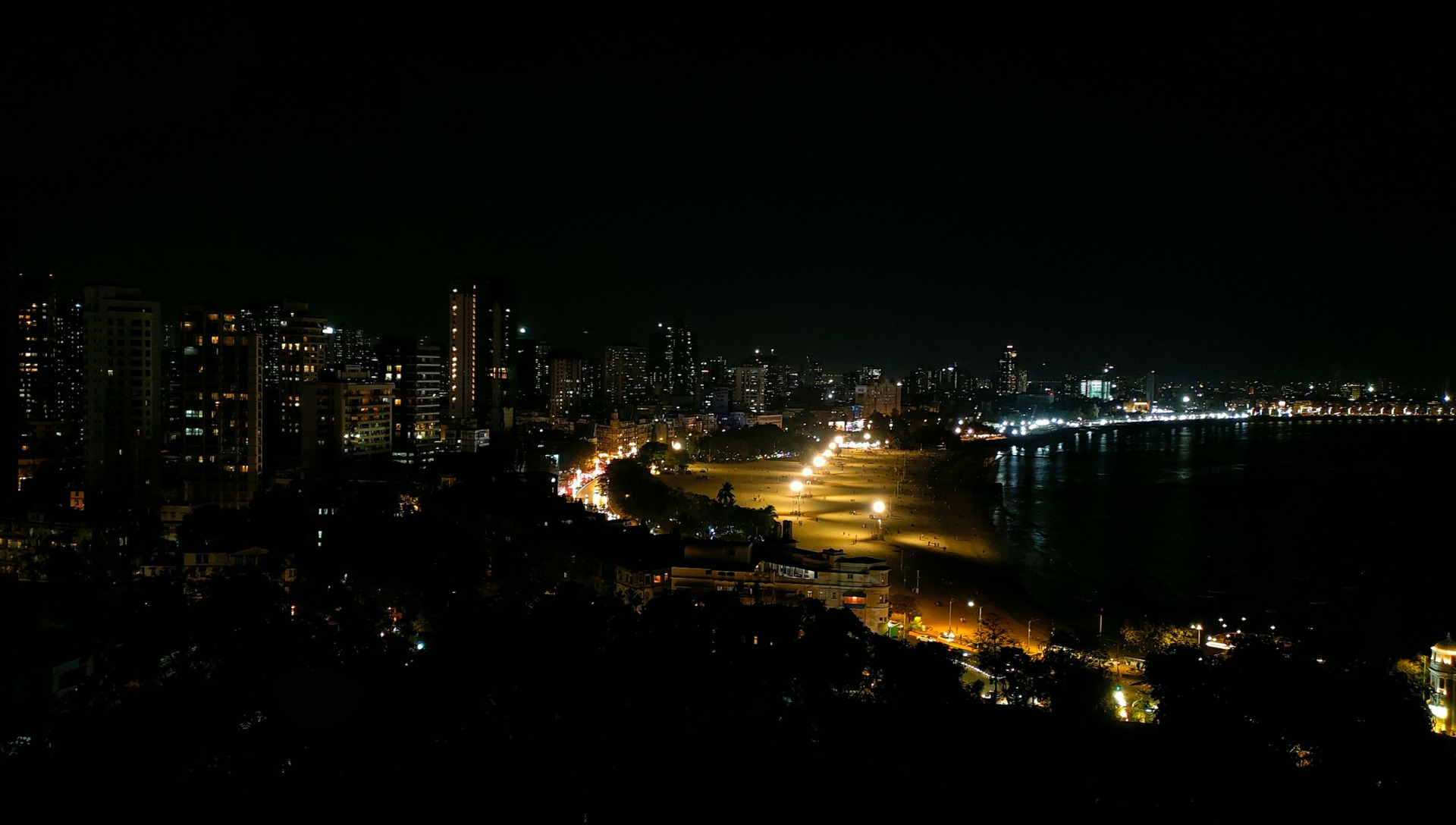 Mumbai · Moderate drizzle